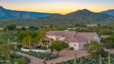 5910 E Cielo Run S in Cave Creek, AZ - Building Photo - Building Photo