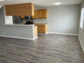 1202 Sycamore Dr in Antioch, CA - Building Photo - Building Photo