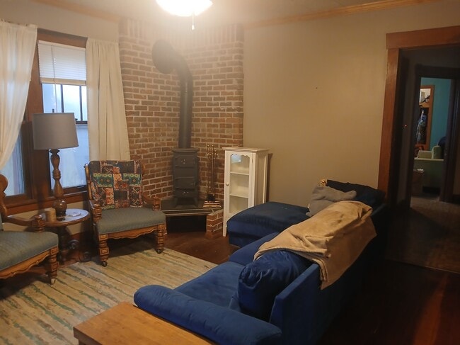 1106 W Hempstead Ave in Fairfield, IA - Building Photo - Building Photo