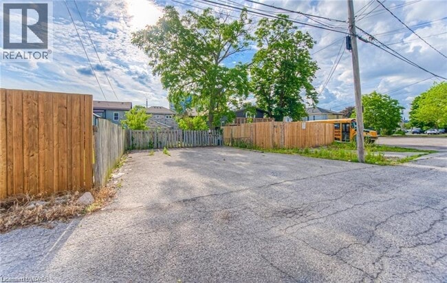 93 Water St S in Cambridge, ON - Building Photo - Building Photo