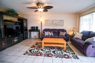 1027 Lyndhurst I in Deerfield Beach, FL - Building Photo - Building Photo