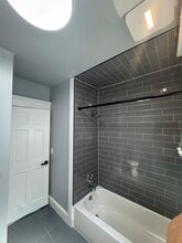 8 Harding Pl in New Haven, CT - Building Photo - Building Photo