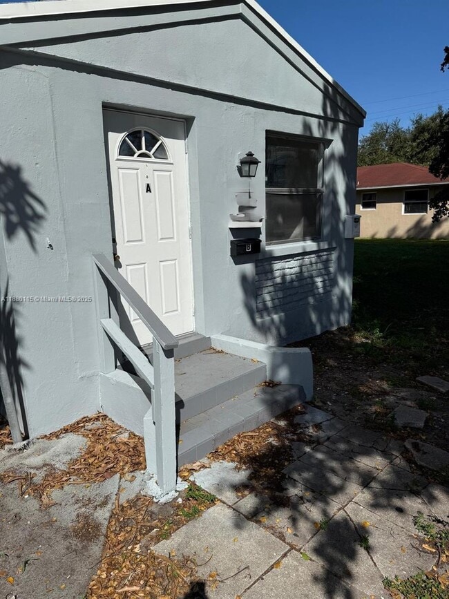 2813 Dewey St