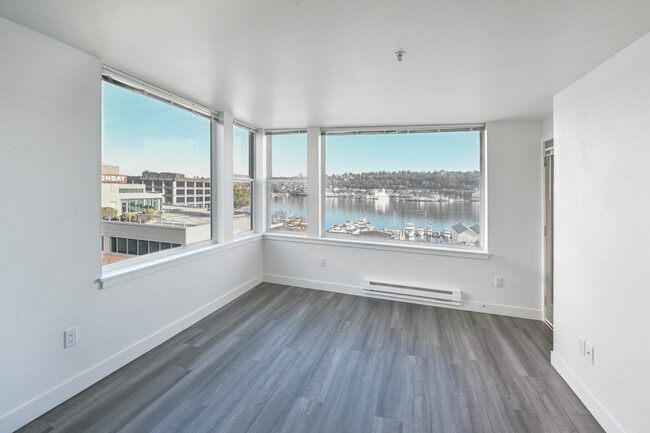 Lake Union Tower in Seattle, WA - Foto de edificio - Interior Photo