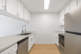 Terre at Oak in Ramona, CA - Building Photo - Interior Photo