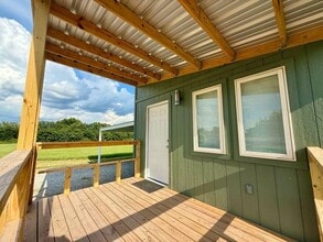 671 Co Rd 3386 in Paradise, TX - Building Photo - Building Photo