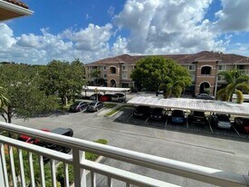 6530 Emerald Dunes Dr in Royal Palm Beach, FL - Building Photo