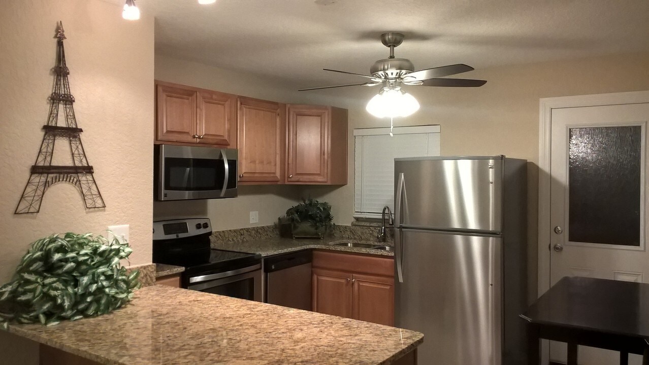 2512 Musselwhite Ave, Unit 1 in Orlando, FL - Foto de edificio