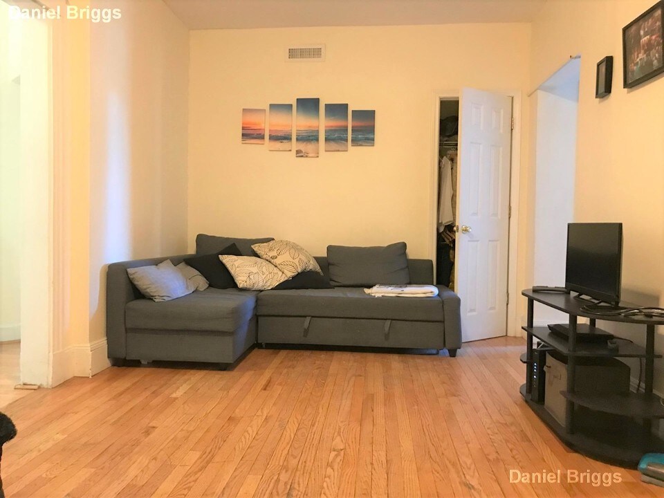 72 Egmont St-Unit -8 in Brookline, MA - Building Photo