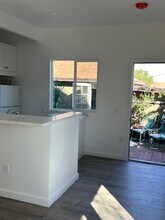 8208 Truxton Ave, Unit 8208 Truxton Ave in Los Angeles, CA - Building Photo - Building Photo