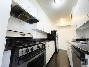 EAST 57 STREET in New York, NY - Building Photo - Building Photo