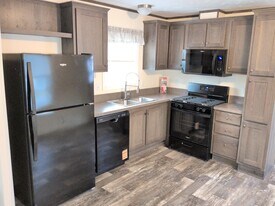 55 Beverly Ln in Nassau, NY - Building Photo