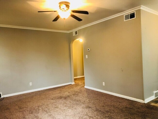 1020 N 15th St in Bismarck, ND - Building Photo - Building Photo