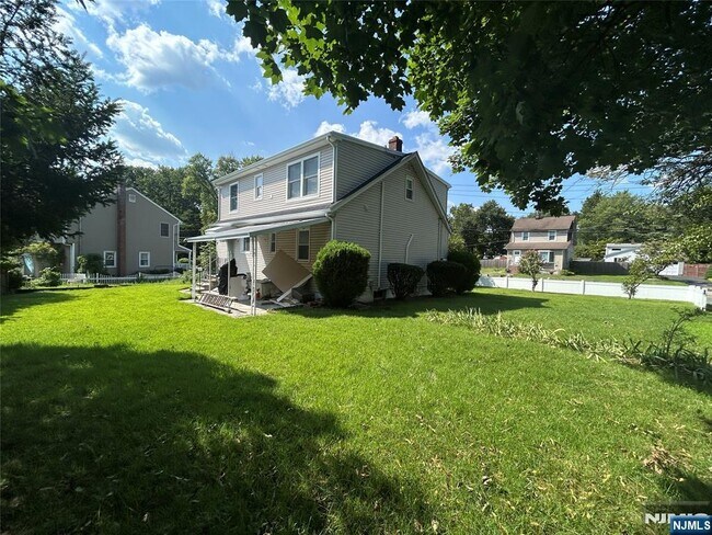 380 Milford Ave. in New Milford, NJ - Building Photo - Building Photo