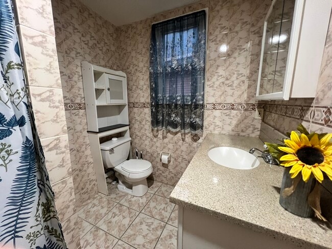 128 Elwood Ave, Unit 2 in Newark, NJ - Building Photo - Building Photo