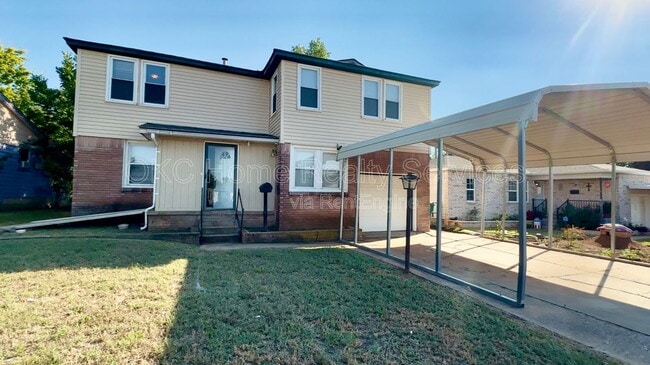 property at 2936 SW 50th St