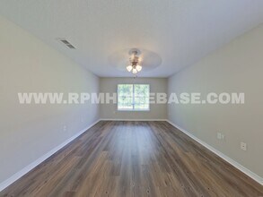926 Lajolla Ln in Mary Esther, FL - Building Photo - Building Photo