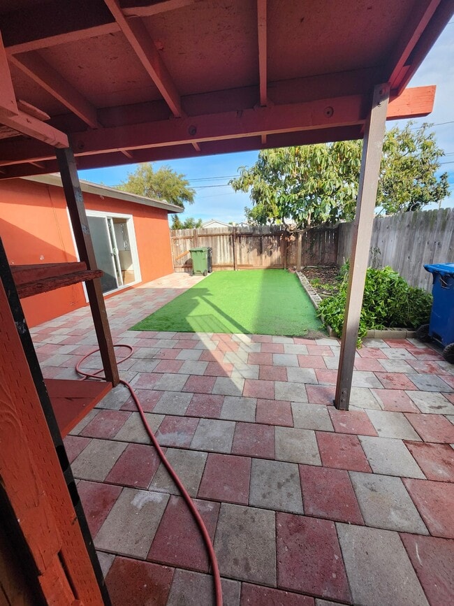 property at 14923 Larch Ave