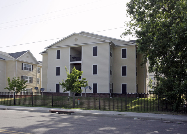 Ruby Oaks Apartments photo'