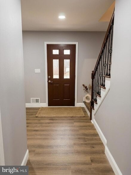 53 N Post Rd in West Windsor Township, NJ - Foto de edificio - Building Photo