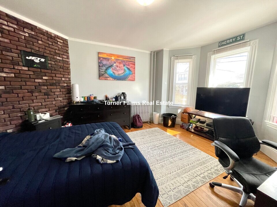 38 Cherry St, Unit 1 in Somerville, MA - Building Photo