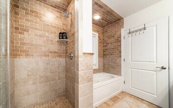 11 Washington Pl in Cliffside Park, NJ - Building Photo - Building Photo