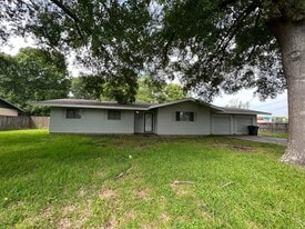 1549 Green Ave in Port Arthur, TX - Building Photo