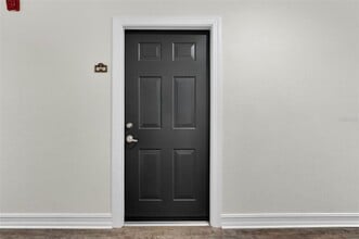 5550 E Michigan St in Orlando, FL - Building Photo - Building Photo