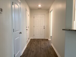 4 Buxton Ave in Savannah, GA - Building Photo - Building Photo