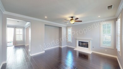 2537 Cornerstone Ln in Costa Mesa, CA - Building Photo - Building Photo