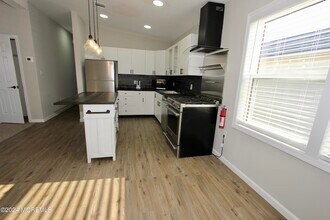 1001 NW Central Ave in Seaside Park, NJ - Building Photo - Building Photo