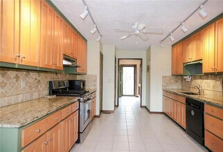 5100 Forest Mist Dr in Smyrna, GA - Building Photo - Building Photo