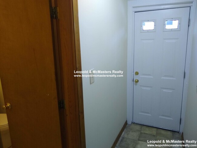 95 Nichols Ave, Unit 96 Nichols B in Watertown, MA - Building Photo - Building Photo