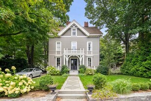 247 Kent St, Unit 247 in Brookline, MA - Building Photo