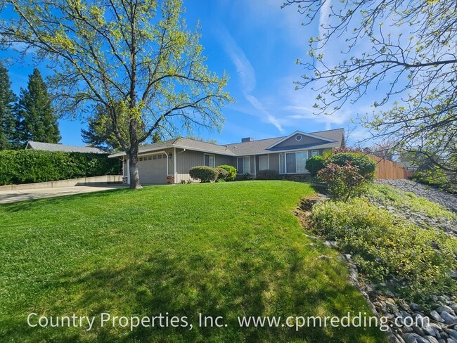 2907 Snow Fire Ct in Redding, CA - Building Photo - Building Photo