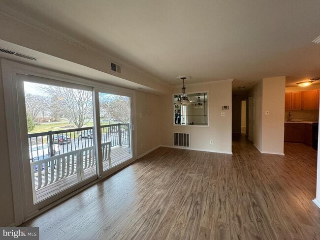 214 Locust St SE in Vienna, VA - Building Photo - Building Photo