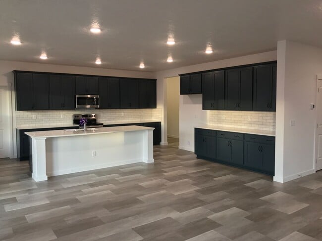 2743 N Rapid Creek Way in Kuna, ID - Building Photo - Building Photo