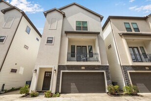 2504 Beall St in Houston, TX - Building Photo