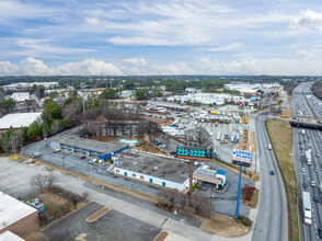 Lodge Atlanta Apartments in Doraville, GA - Foto de edificio - Building Photo