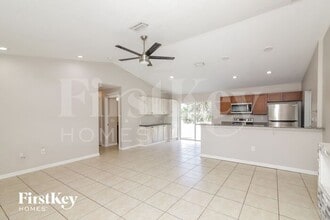 5473 Wagon Wheel Dr in North Port, FL - Foto de edificio - Building Photo