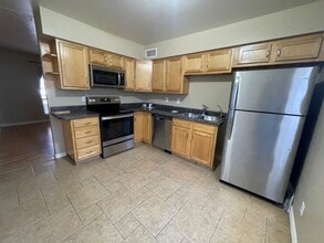 1150 N Wedgewood Cir in Mesa, AZ - Building Photo - Building Photo