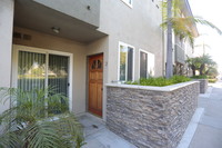 Pacific Lagoon Apartments in Playa Del Rey, CA - Foto de edificio - Building Photo