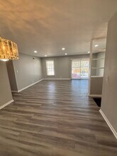 550 Shorely Dr in Barrington, IL - Building Photo - Building Photo