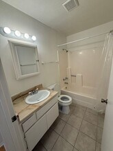 Park Edgecliffe Apartment Community in Los Angeles, CA - Building Photo - Interior Photo