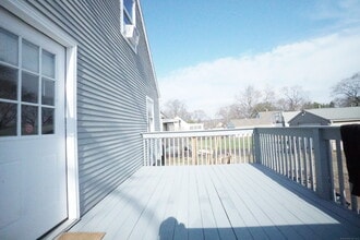 14 Lynette Dr in North Haven, CT - Building Photo - Building Photo
