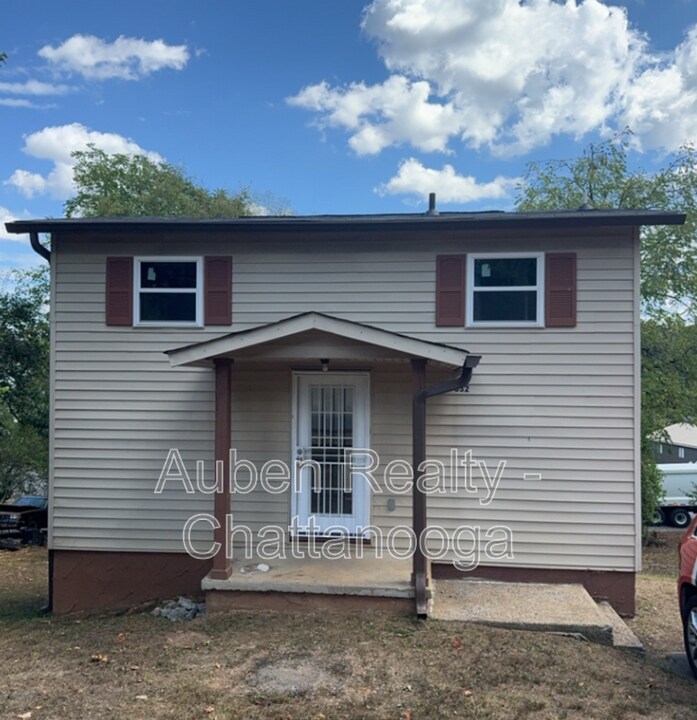 832 Sylvan Ave in Chattanooga, TN - Building Photo