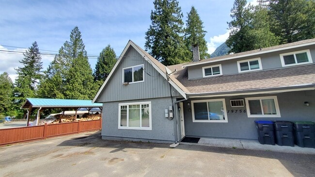 19756 Marie St in Hope, BC - Building Photo - Building Photo