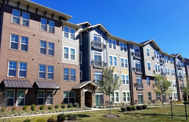 property at 700 E Algonquin Rd