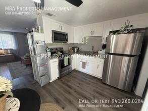 600 Briarwood Rd in Venice, FL - Building Photo - Building Photo