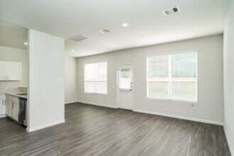14735 Kendalls Path Ct in Houston, TX - Foto de edificio - Building Photo